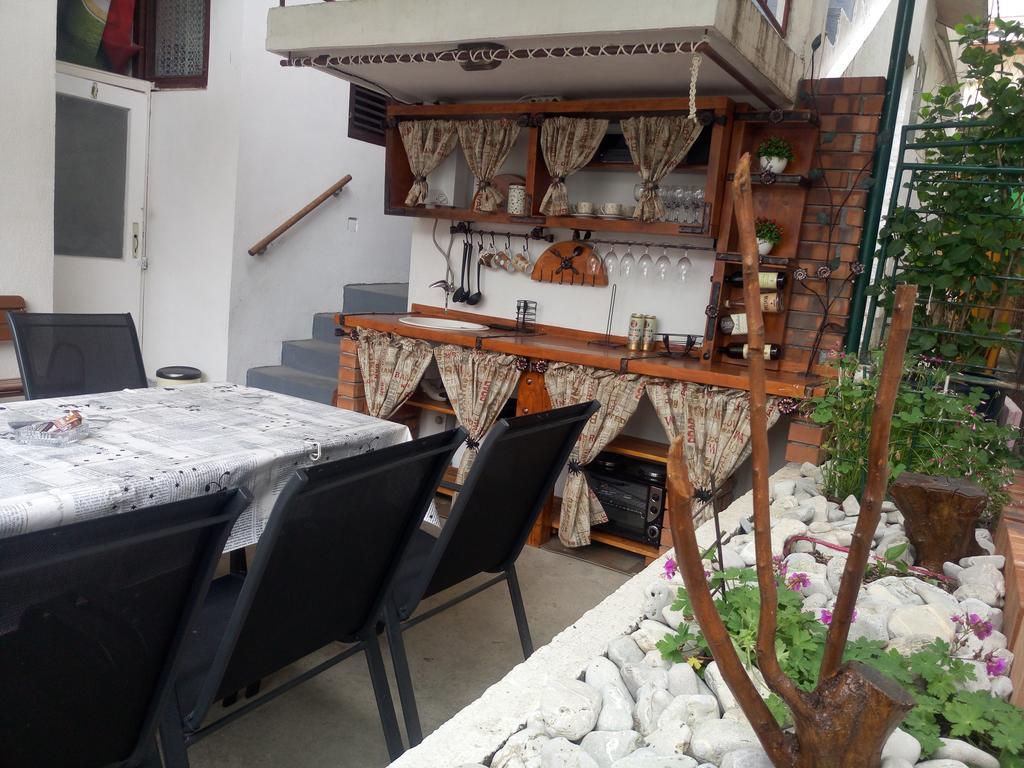 Zemunella Guest House Herceg Novi Exteriör bild