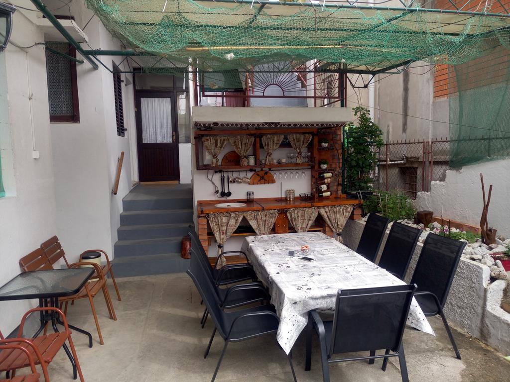 Zemunella Guest House Herceg Novi Exteriör bild