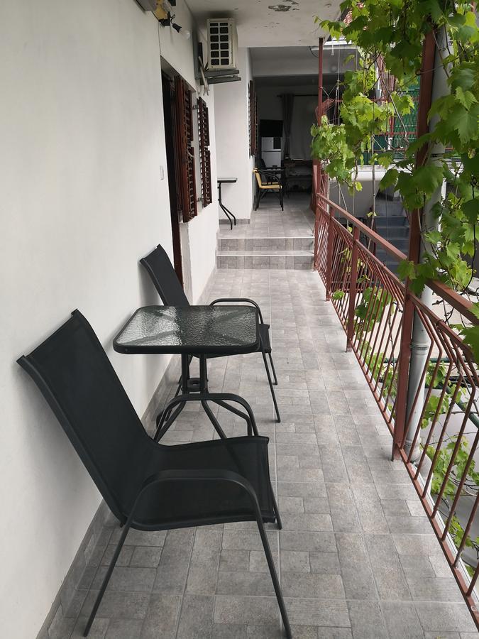 Zemunella Guest House Herceg Novi Exteriör bild
