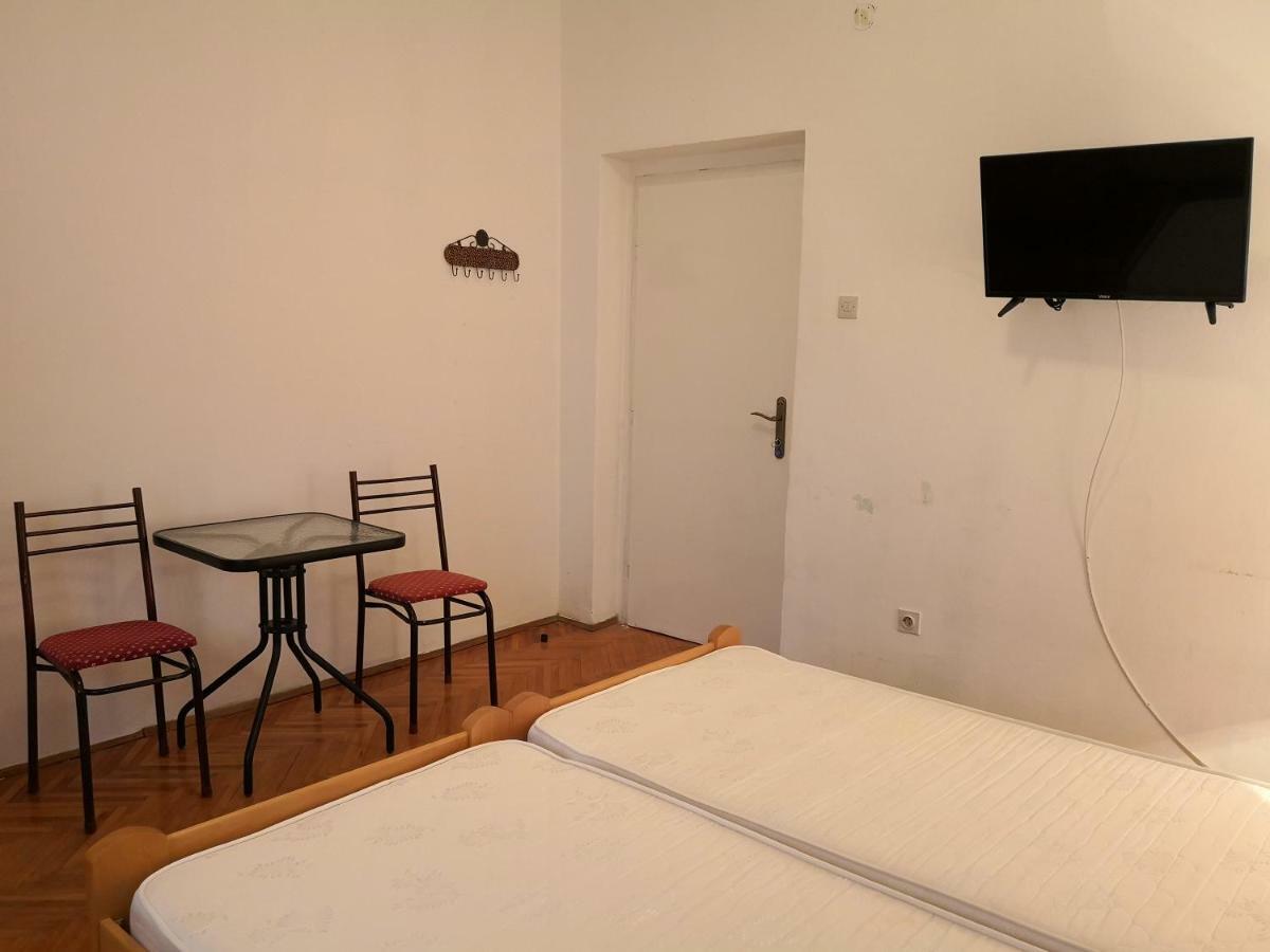 Zemunella Guest House Herceg Novi Exteriör bild