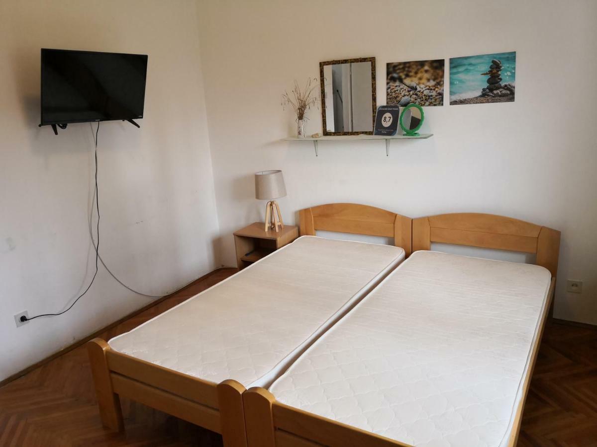 Zemunella Guest House Herceg Novi Exteriör bild